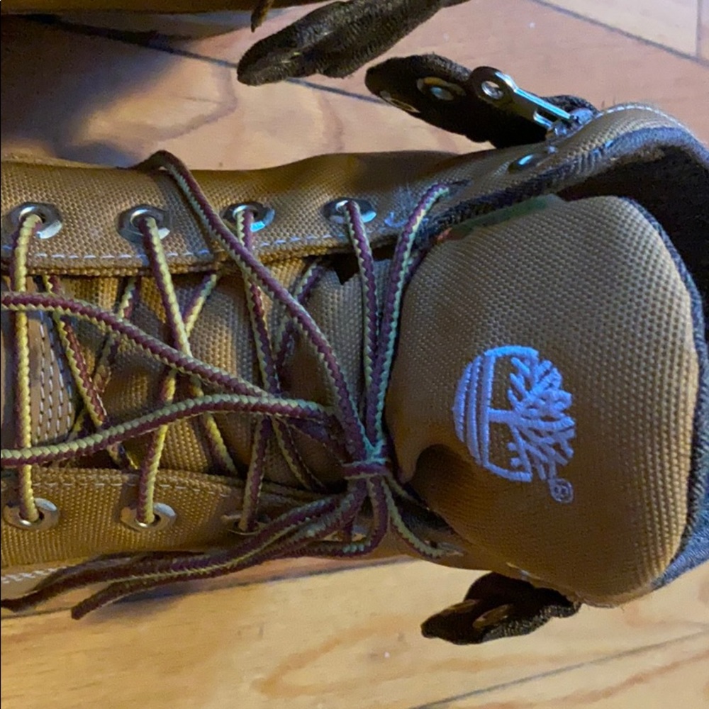 Timbs - Picture 3 of 3